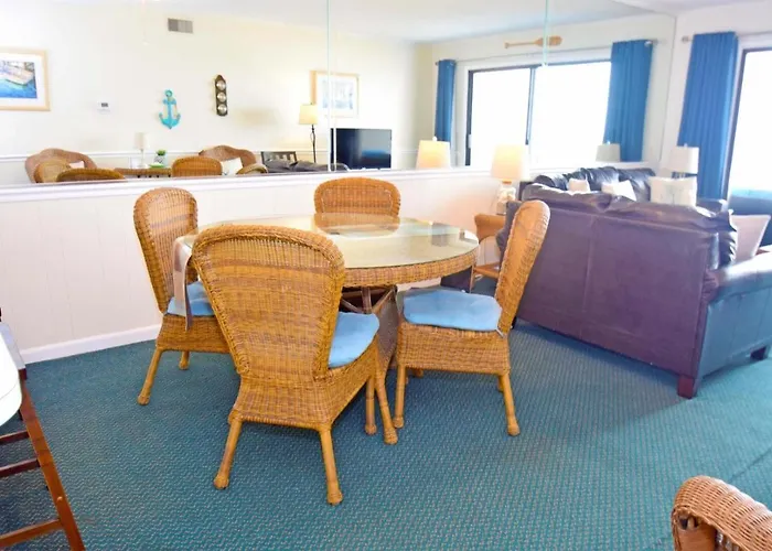 Towers 402 Apartment *
